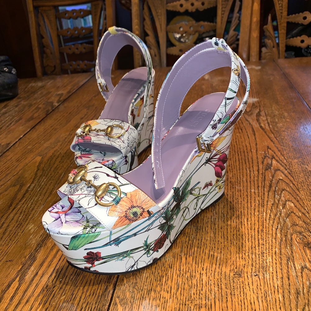 Gucci horsebit graphic wedges